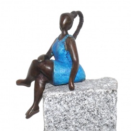 Bronzefigur "Alice" 