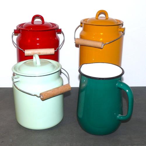 Kategoriebild der Kategorie “Emaille-Tragekannen und Krüge”