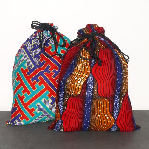 Kategoriebild der Kategorie “Kitenge Schuh- und Wäschebeutel, large - 35 x 45 cm”