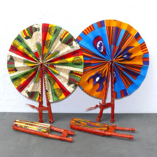 Kategoriebild der Kategorie “Ghana Fächer mit Rindledergriff”