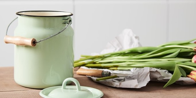 Kategoriebild der Kategorie “Emaille-Tragekannen und Krüge”