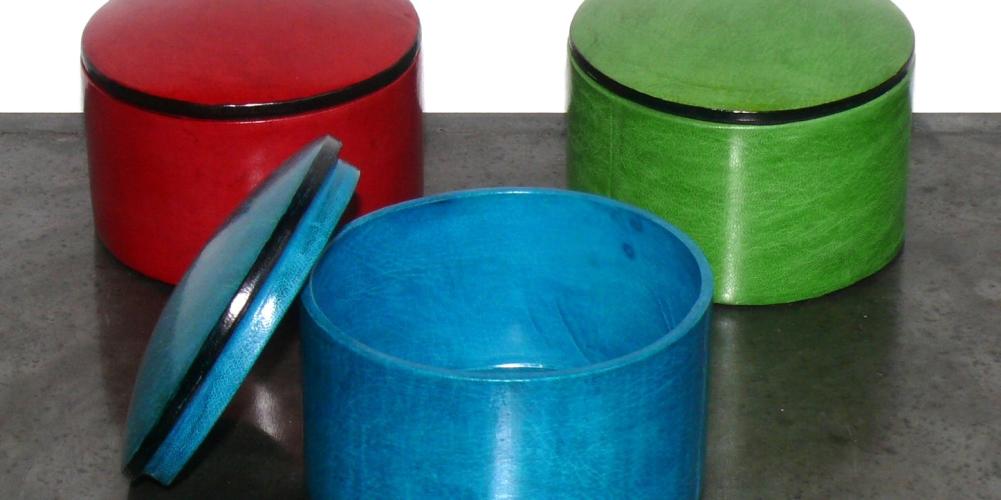 Kategoriebild der Kategorie “Tuareg Ziegenlederdosen ”