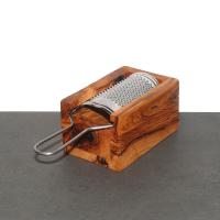  Artikelbild 1 des Artikels “Kleine Parmesan- und Hartkäsereibe “