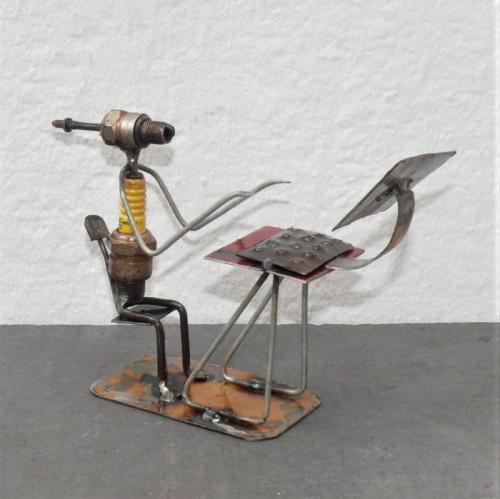 Artikelbild des Artikels “Zündkerzenfigur “