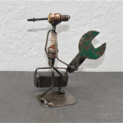 Artikelbild des Artikels “Zündkerzenfigur “