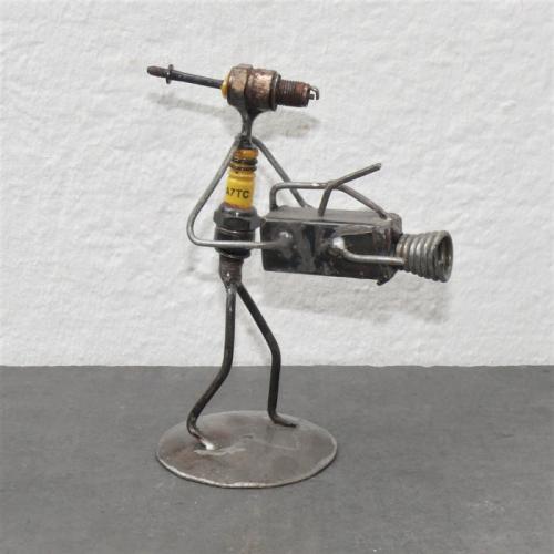 Artikelbild des Artikels “Zündkerzenfigur “