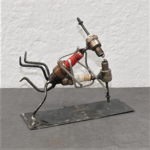 Artikelbild des Artikels “Zündkerzenfigur “