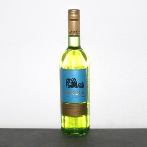 Artikelbild des Artikels “MAKULU “