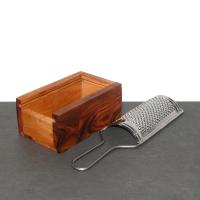  Artikelbild 2 des Artikels “Große Parmesan- und Hartkäsereibe “