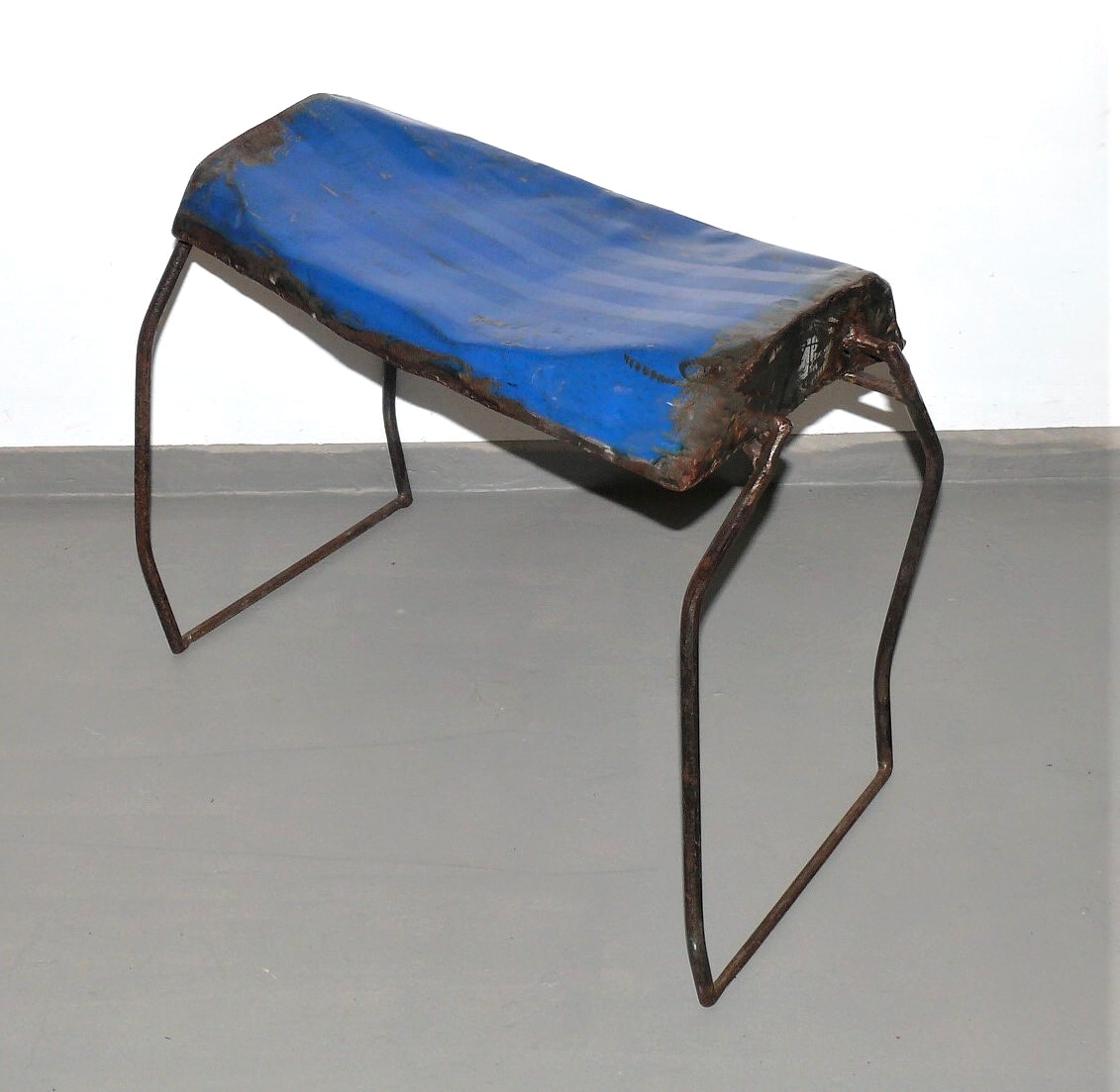  Artikelbild 1 des Artikels “Hocker “