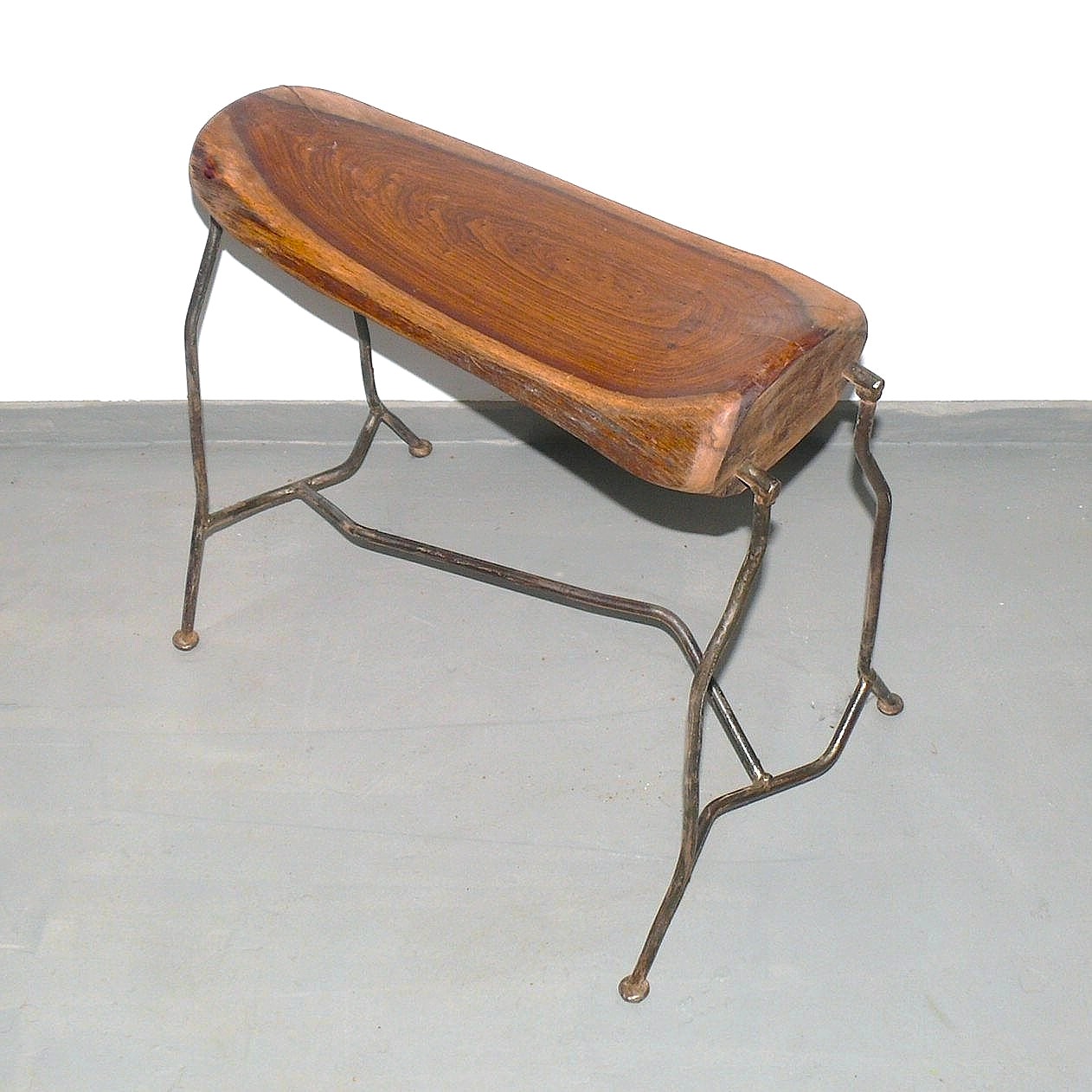  Artikelbild 1 des Artikels “Hocker “