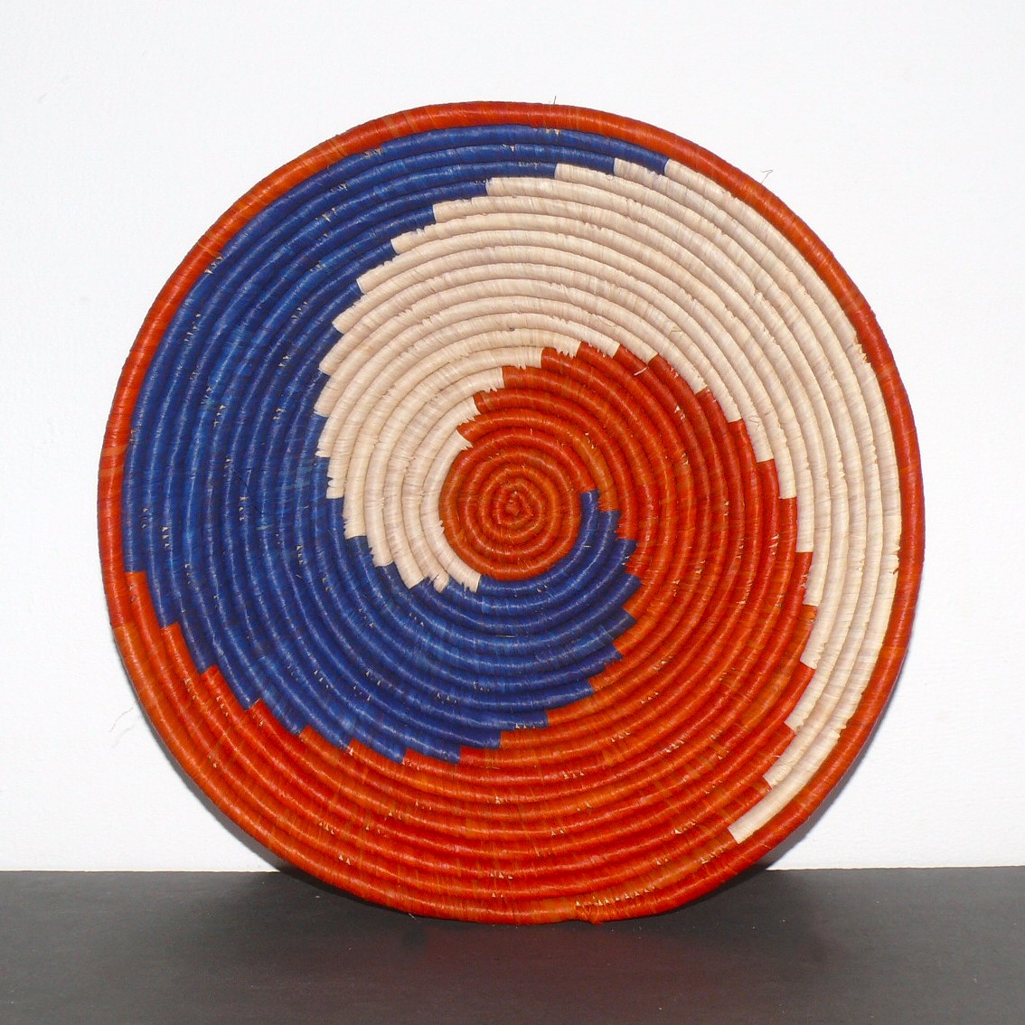  Artikelbild 1 des Artikels “Triple Swirl “