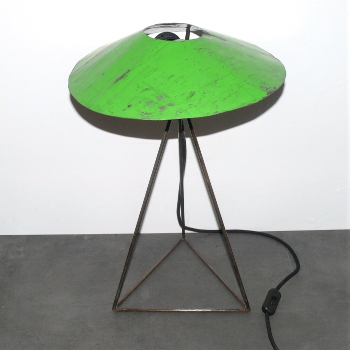  Artikelbild 1 des Artikels “Tischlampe 