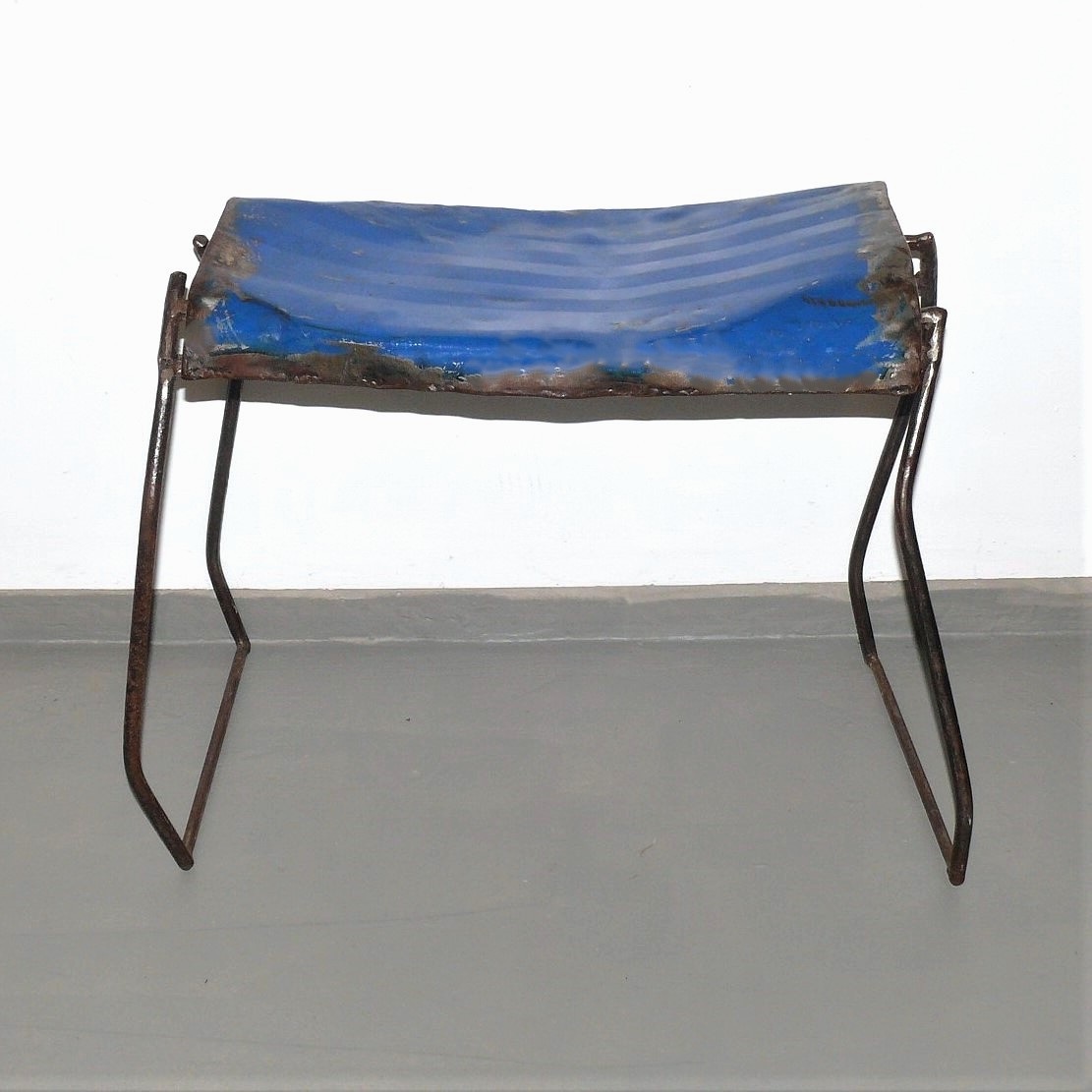  Artikelbild 2 des Artikels “Hocker “