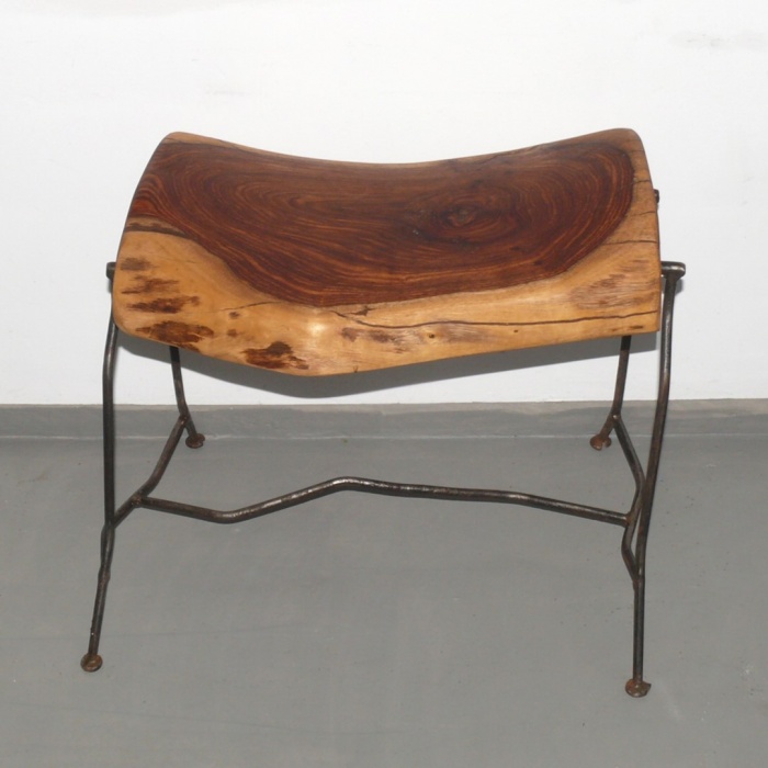  Artikelbild 2 des Artikels “Hocker “