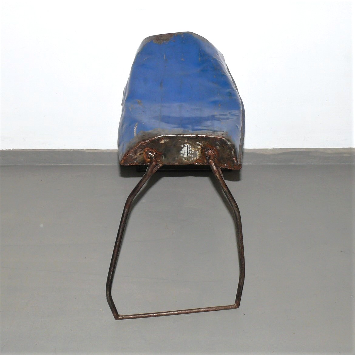  Artikelbild 3 des Artikels “Hocker “